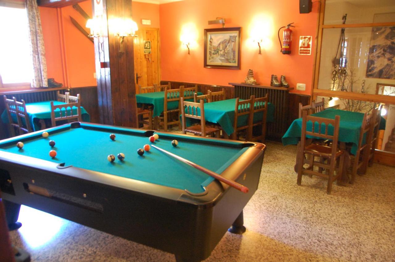 Hotel Roya Espot Ngoại thất bức ảnh
